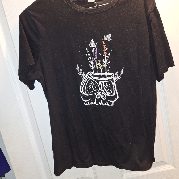Black Graphic T-Shirt with Whimsical Owl and Butterflies Design RomWe Gothic - Picture 1 of 4